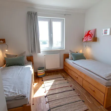 Ruegen-ferienhof Country house