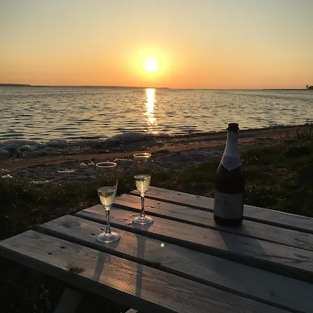 Ruegen-ferienhof 컨트리하우스 *