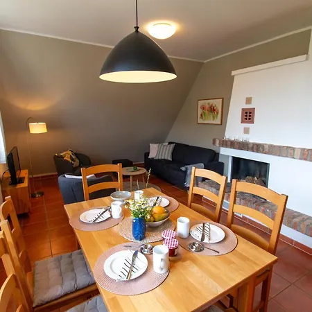 Ruegen-ferienhof Country house *