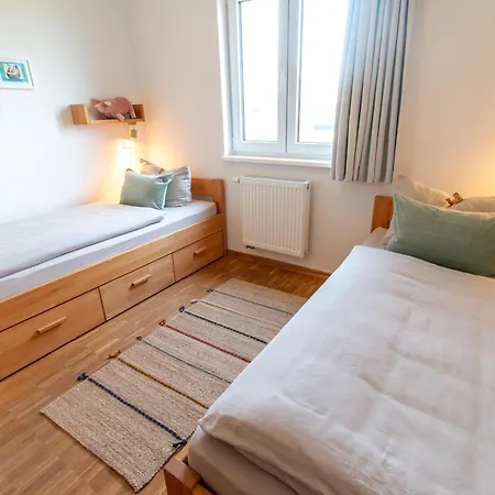 Ruegen-ferienhof Country house